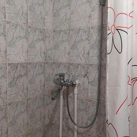 Near The Beautiful Park 2nd Floor Homestay Chisinau